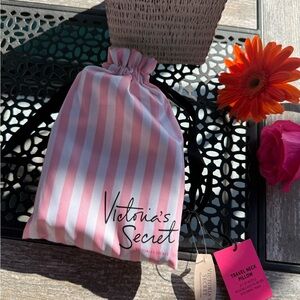 Victoria's Secret Travel Pillow 🤍